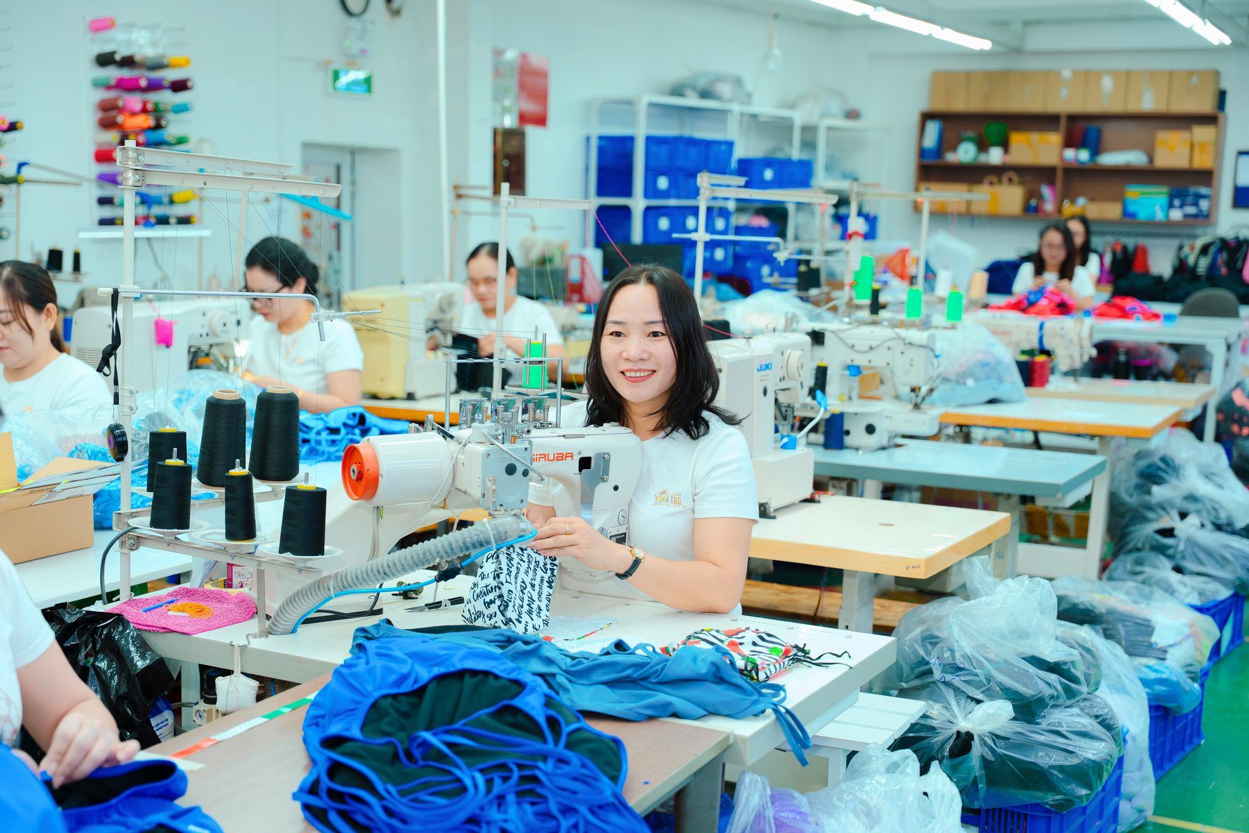 Sewing line at Xuân Thu