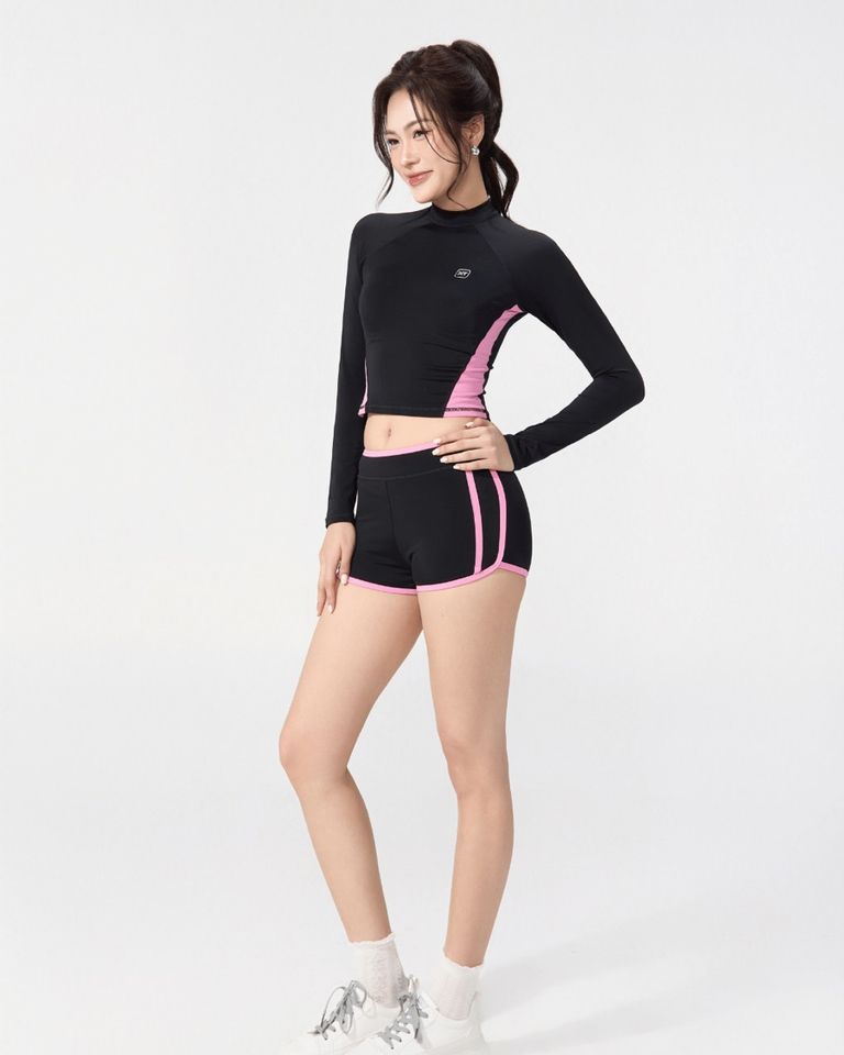 Long-sleeve rash guard crop with shorts